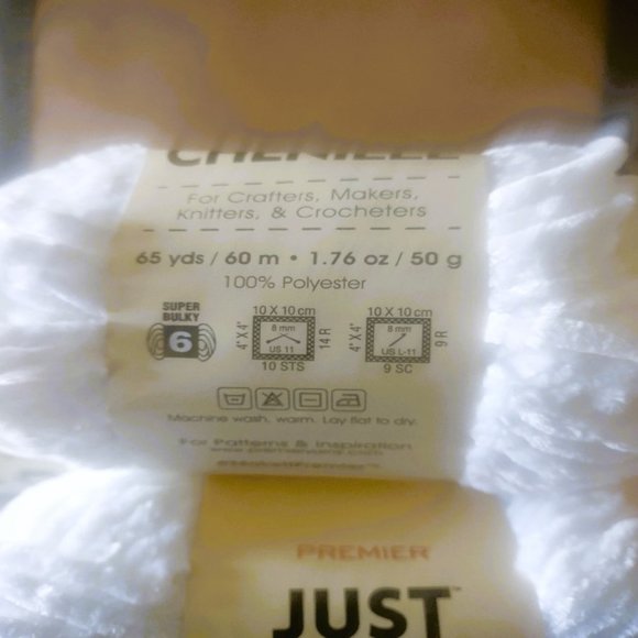 NWT Just Chenille Yarn White Lot of 4 skeins - Picture 4 of 4